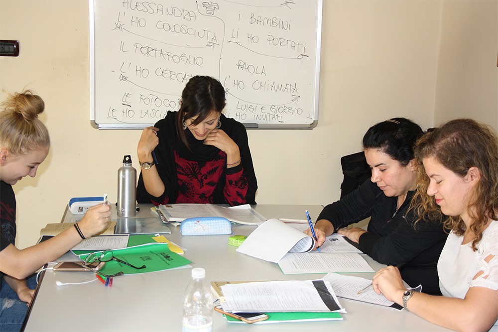 Students in a language class in Florence at Parola