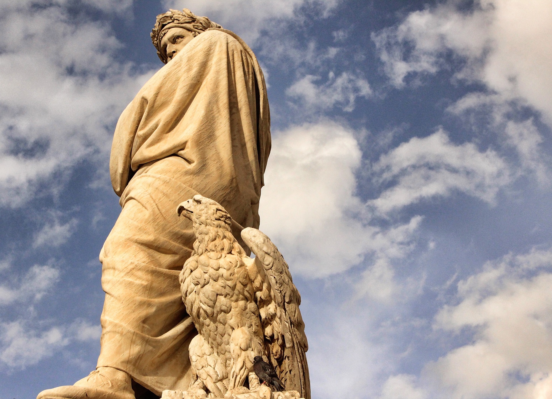 Statue von Dante Alighieri in Florenz