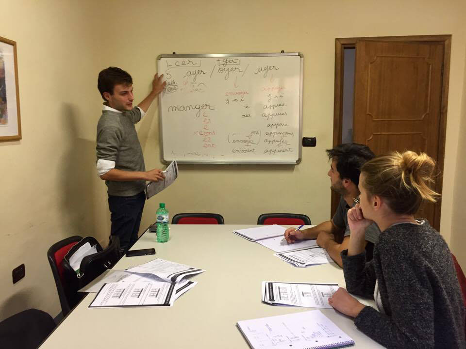 Corso di francese di gruppo alla scuola Parola